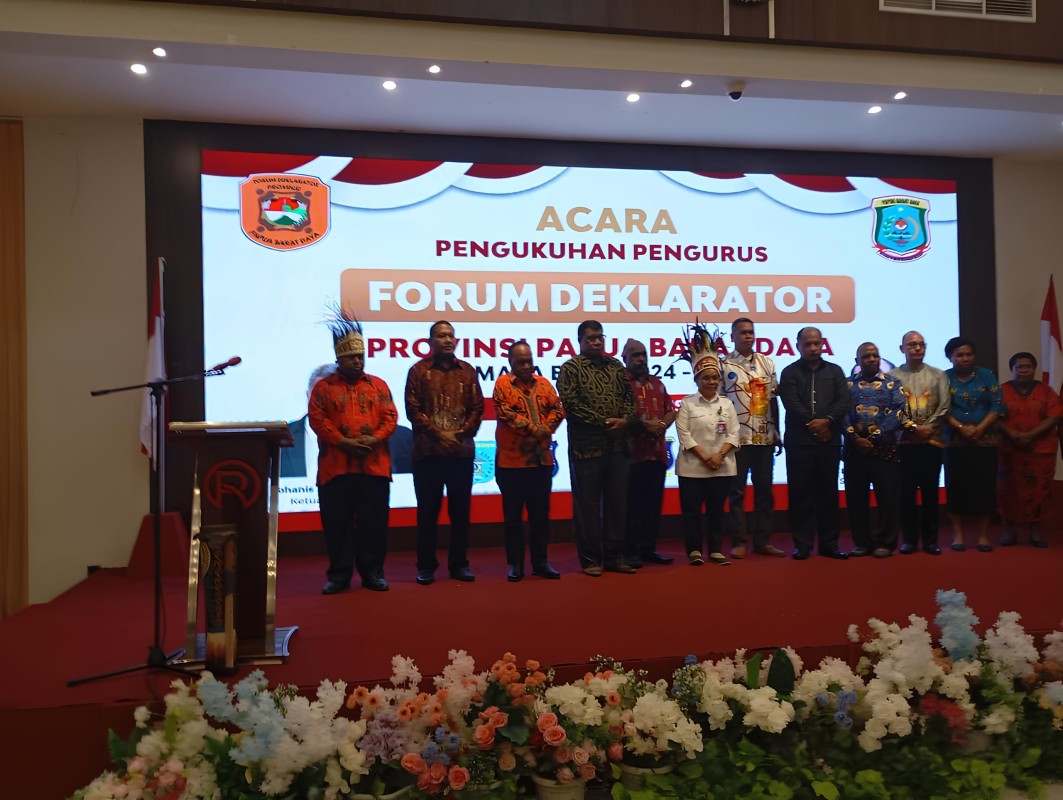 PENGUKUHAN PENGURUS FORUM DEKLARATOR PAPUA BARAT DAYA MASA BHAKTI 2023-2029